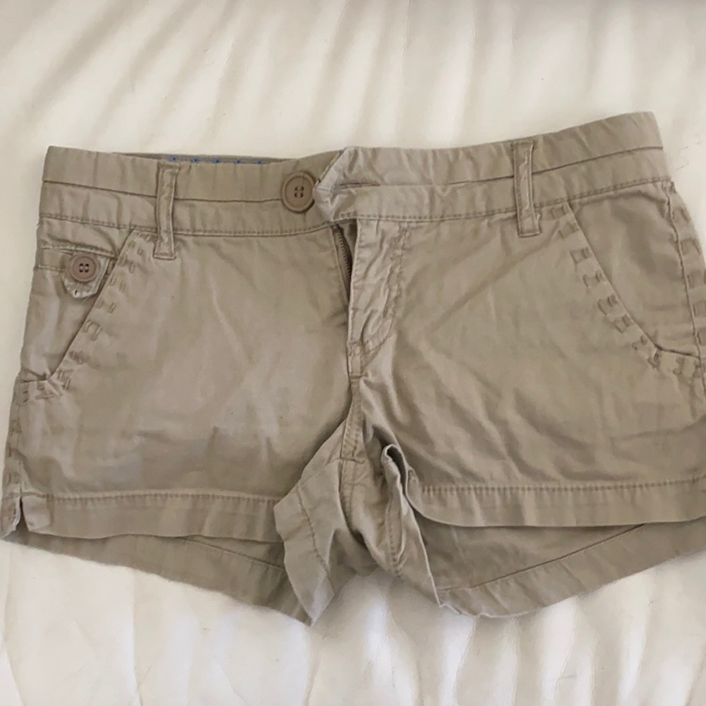 FreeStyle beige shorts